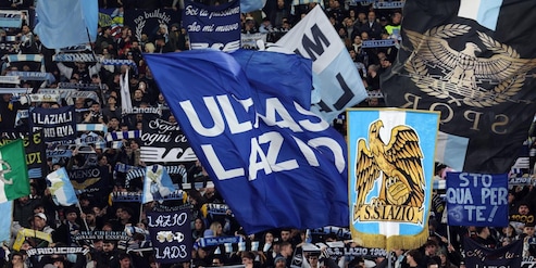 Lazio, dopo i torti ecco la mossa dell'Olimpico: passaparola social per infastidire il Milan