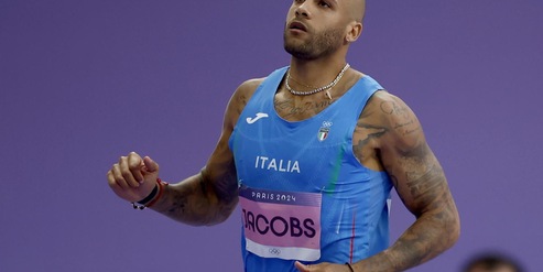 Jacobs, ancora uno stop. Mondiali a rischio e la distanza con la Fidal aumenta