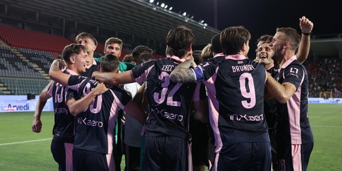 Un mister da promozione e una squadra di big: così Palermo sogna la A