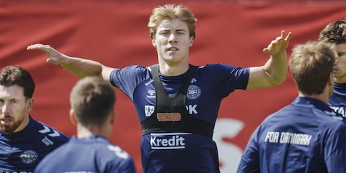 Hojlund, primo sì: il Napoli accelera. Suggestione Rabiot e alternativa Brescianini