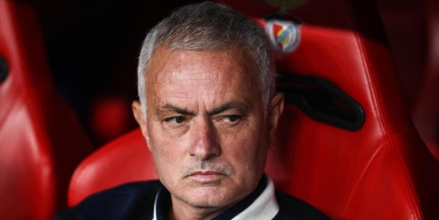 Clamoroso, il Fenerbahce esonera Mourinho