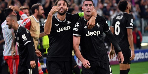 Vlahovic e il gesto di Locatelli ai tifosi dopo il pari della Juve: social impazziti