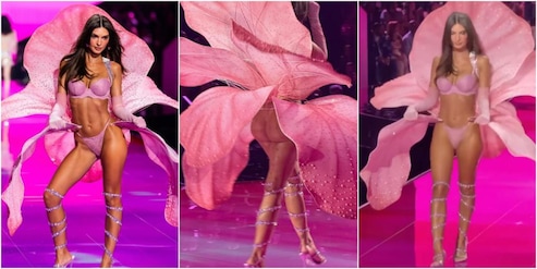 Emily Ratajkowski sexy in passerella: la sfilata fa il record di like sui social