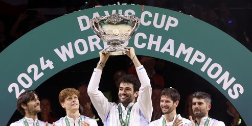 Sinner e le ennesime polemiche sulla Davis: le parole di Panatta, l'inutile paragone con Alcaraz e la foto di Berrettini