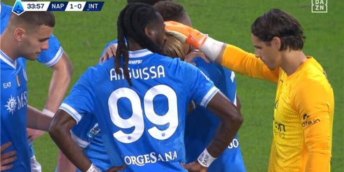 Sommer e il gesto da campione: prima prende gol, poi va da De Bruyne e...