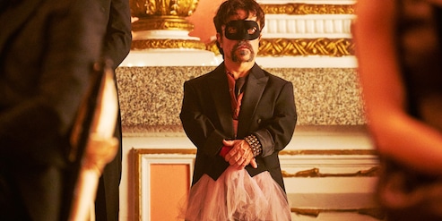 The Toxic Avenger al cinema: le foto più folli e irriverenti del film con Peter Dinklage