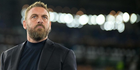 Dall’albergo da giocatore allo staff alla conferenza, tutte le novità di De Rossi al Genoa