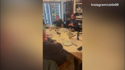 Lucarelli e il regalo che fa emozionare Igor Protti