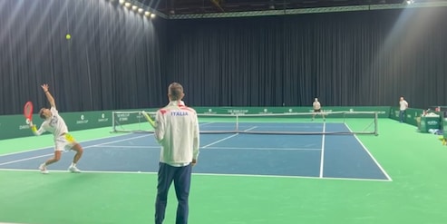 Coppa Davis, Cobolli si allena per la semifinale con il Belgio