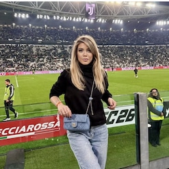 Giulia Servadio la modella tifosa bianconera pronta a regalare scatti bollenti in caso di qualificazione champions