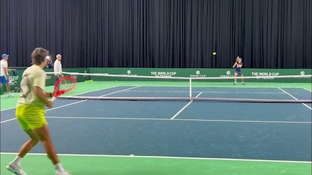 Cobolli è carico: l’allenamento prima della finale in Coppa Davis