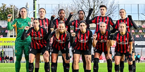 Le calciatrici del Milan fanno il "Signal for Help": la decisioneper la giornata contro la violenza sulle donne