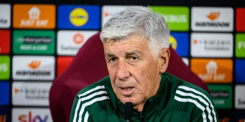 Gasperini si taglia i capelli da un barbiere napoletano che spopola sui social: "Gli ho fatto la macumba...". Ecco chi è