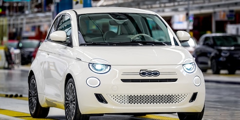 Fiat 500 Hybrid, la city car torna a Mirafiori