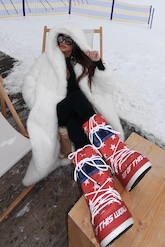 Neve, stile e fascino: Cristina Buccino conquista St.Moritz