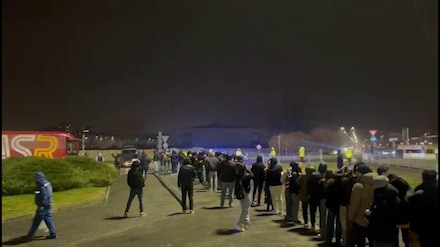 L'arrivo del pullman giallorosso