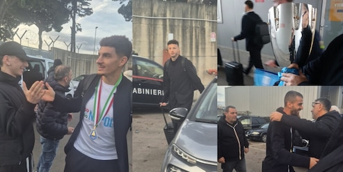 Il Napoli torna a casa con la Supercoppa: la festa dei giocatori a Capodichino con i tifosi