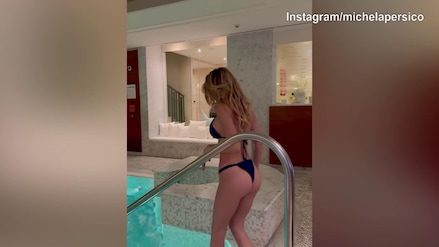 Michela Persico, micro bikini in piscina e sauna: social in delirio