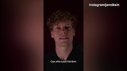 Tennis, gli auguri di buon anno di Sinner