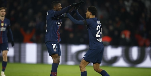 Il Marsiglia scivola in casa col Nantes, il Psg vince il derby di Parigi e lo stacca