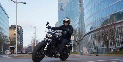 Benelli Leoncino Bobber 400 - Le foto della prova