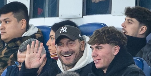 Totti, che sorpresa: dopo oltre due anni torna a vedere la Roma. Con chi era e cosa è successo