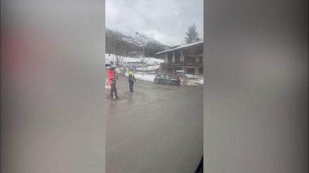 Il Presidente Mattarella sale sulle piste da sci per il SuperG