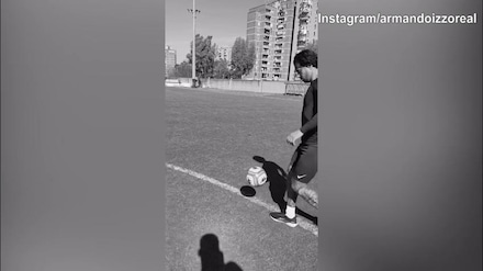 Avellino, sorriso per Izzo: il difensore palleggia in campo