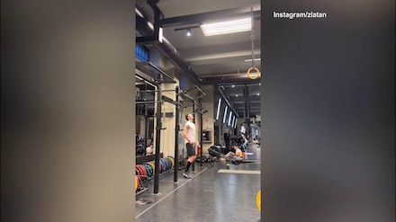 Ibrahimovic, che agilità alla sbarra!