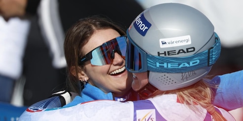 Coppa del Mondo sci, Pirovano show in Val di Fassa: prima vittoria in carriera. Male Goggia: "Come una giraffa sui pattini"