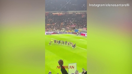 Milan, Elena Santarelli festeggia il derby in tribuna per il "suo" Corradi