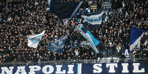 Il Napoli schiera Maradona: il dato in casa che fa sognare un finale super