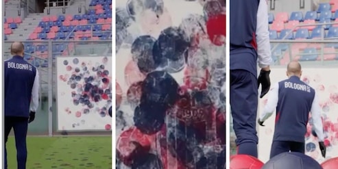 Marco Adamo e le "pallonate" dei giocatori del Bologna: quando lo sport si fa arte