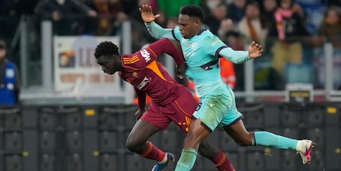 Moviola Roma-Bologna: dubbi sui primi due gol, non è rigore su Robinio Vaz