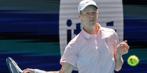 Sinner replica a Fonseca con la solita classe: "Io un robot? Ha ragione lui, analisi perfetta!"