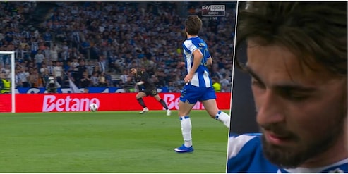 Autogol clamoroso in Porto-Nottingham Forest: la fotosequenza