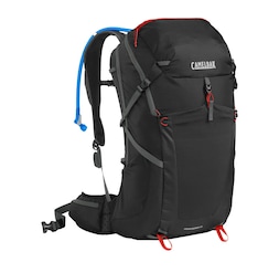 Primavera in fiore, i materiali tecnici irrinunciabili per vivere l'outdoor