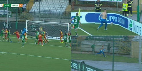 Il portiere Iannarilli eroe di giornata per l'Avellino: segna di testa allo scadere contro il Catanzaro