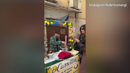 Federica Nargi in Sicilia, che risate: la limonata è...particolare!
