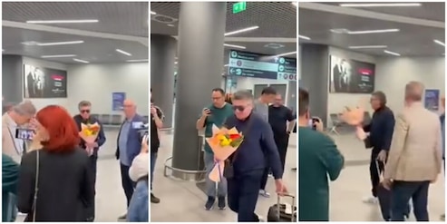 La Grecia pazza dell'ex allenatore del Napoli: fiori e foto, come una star del cinema. Lo riconoscete?