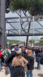 Cosa vedono Sinner e gli altri tennisti agli Internazionali quando attraversano il ponte dei campioni