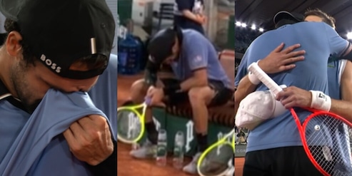 Berrettini saluta il Roland Garros in lacrime: il dolore alla coscia, il ritiro e l'abbraccio con Arnaldi