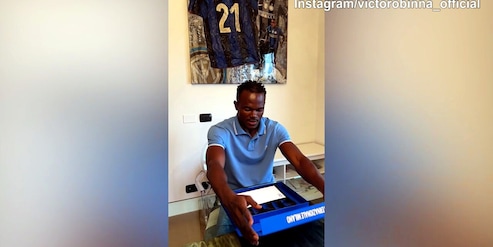 Inter, Obinna rimane a bocca aperta per il regalo ricevuto