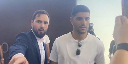 Koulierakis è sbarcato a Ciampino: ecco il nuovo difensore della Roma