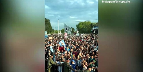 Nico Paz: per Messi gol e bagno di folla