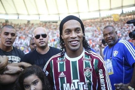 Dalla Francia: «Ronaldinho, al Psg un allenamento alla settimana e feste ogni sera»
