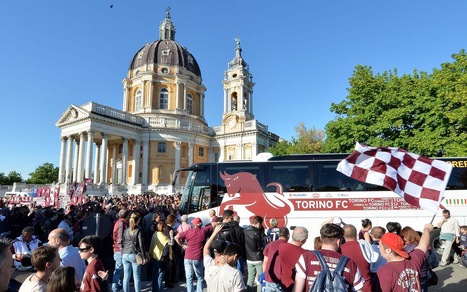 Torino, insulti e scritte su Superga. Marchisio: «Vergognatevi!»