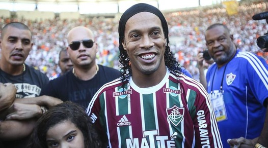 Dalla Francia: «Ronaldinho, al Psg un allenamento alla settimana e feste ogni sera»