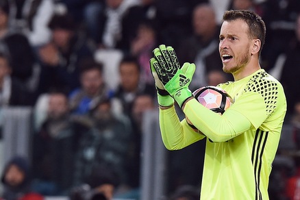 Juventus, quasi fatta per Neto al Valencia: operazione da 7 milioni + bonus