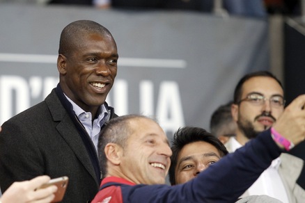 Seedorf non allenerà l'Oldham